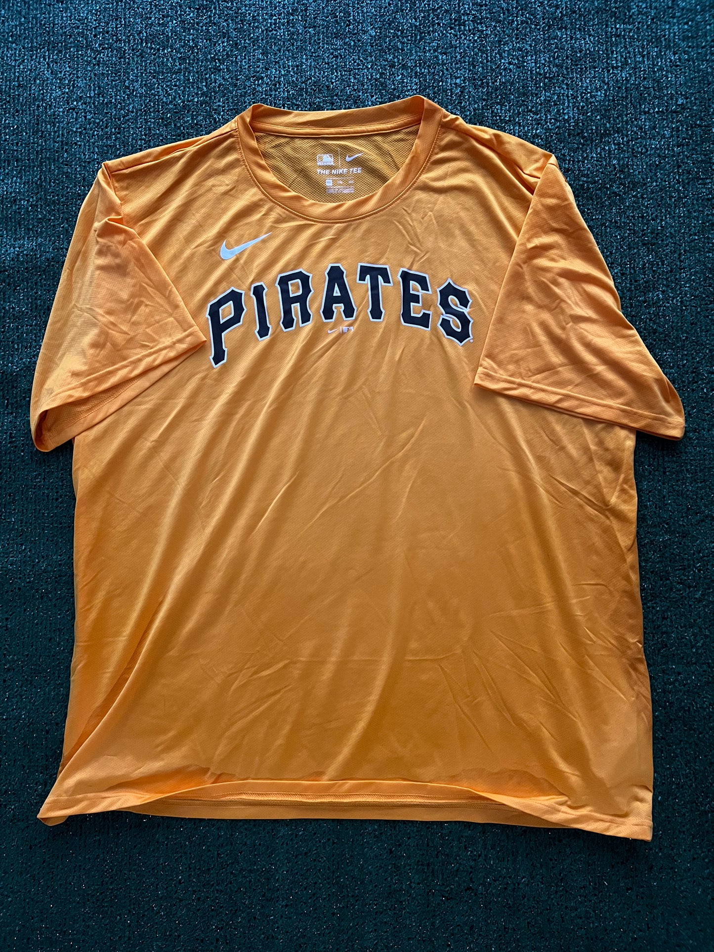 Nike Yellow Pirates T Shirt (XXL)