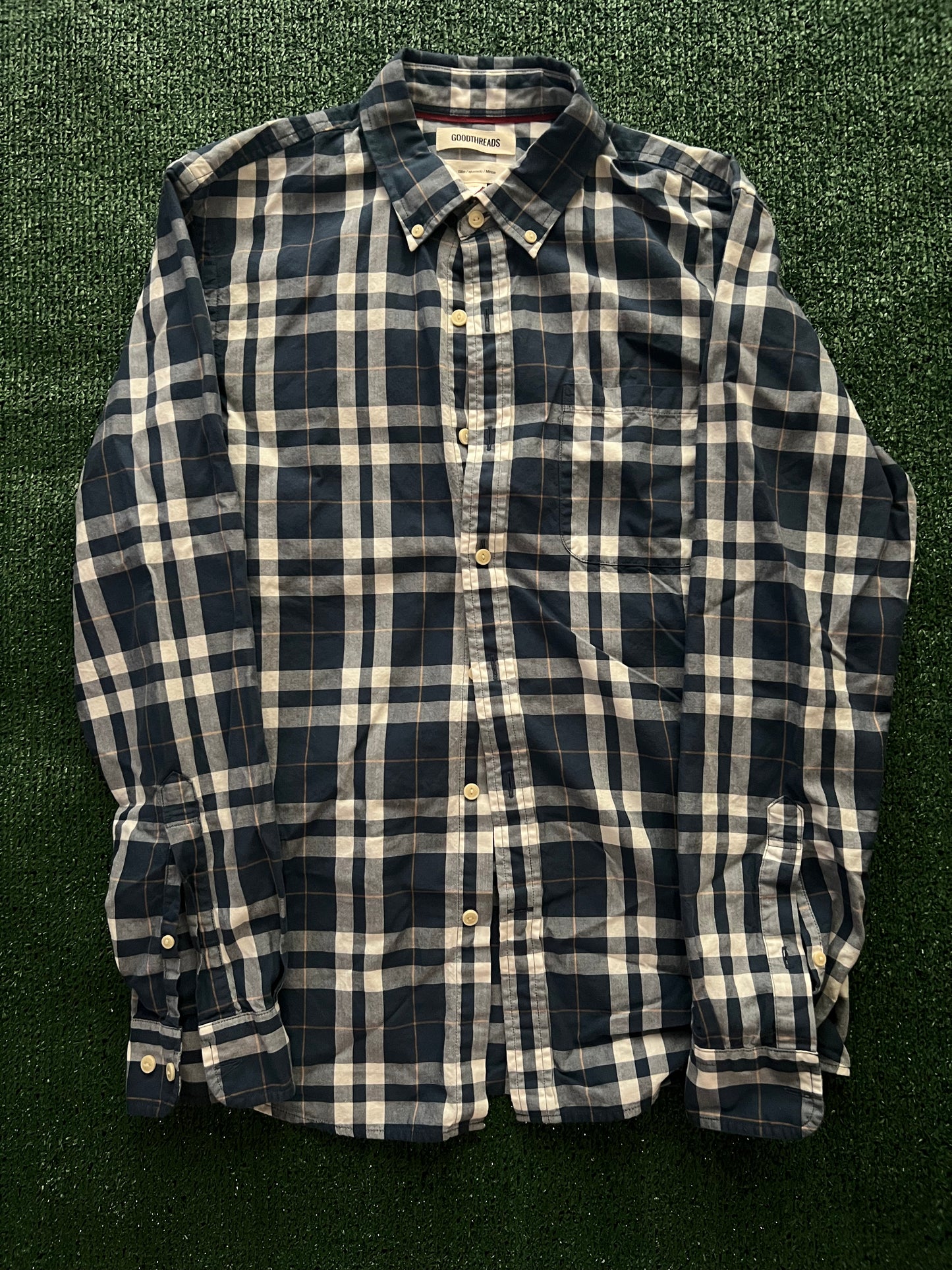 Good Threads Blue & White Plaid Long Sleeve Shirt (Medium)