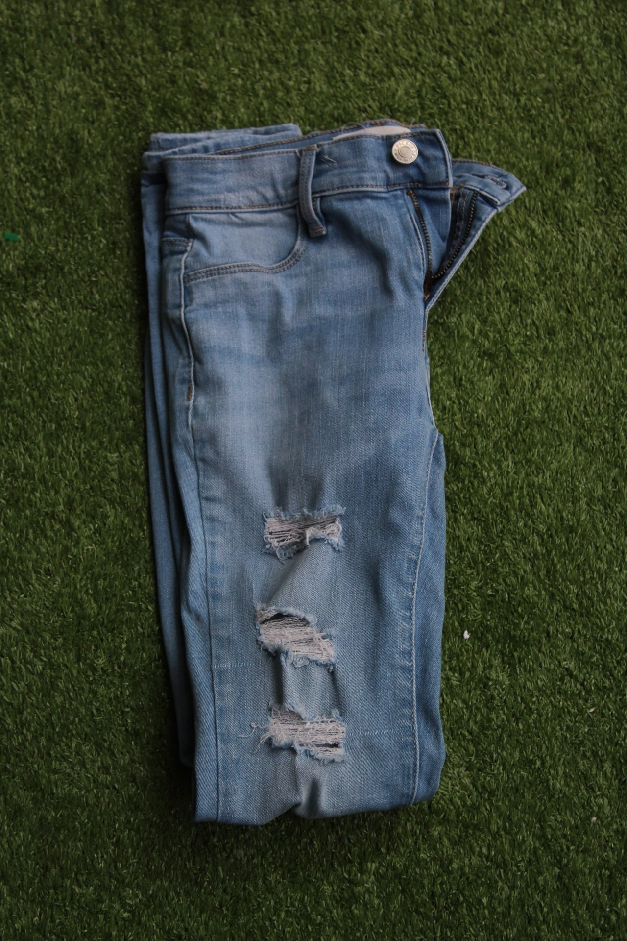 Pacsun Ripped Girls Blue Jeans (23)