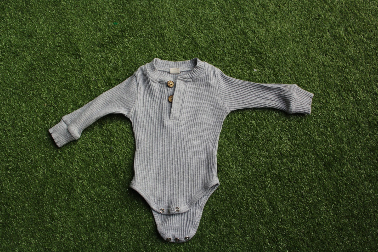 Girls's gray long sleeve onesie (3mon-6mon)