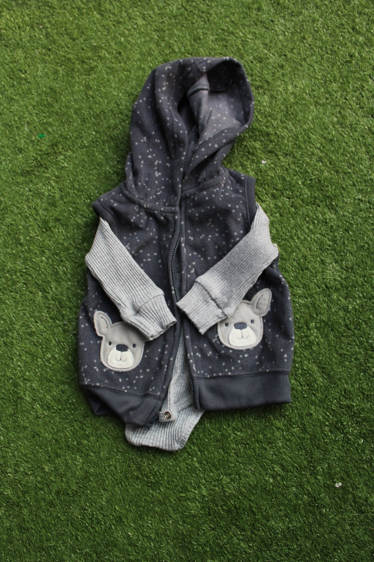 Unisex gray bear sleeveless jacket (12mon)