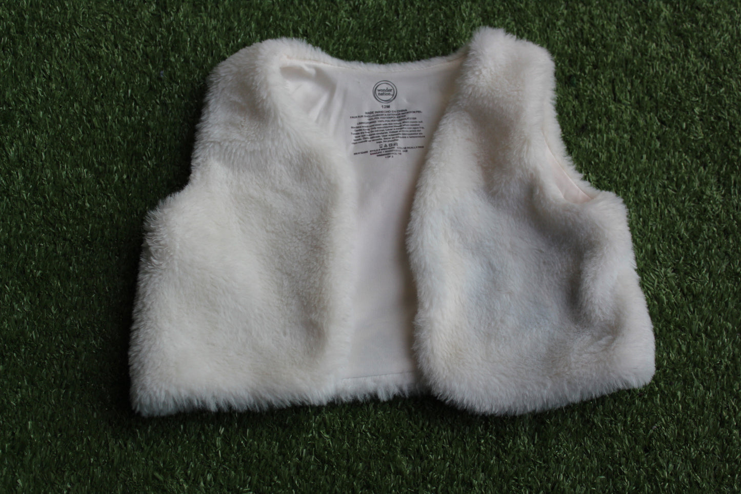 WonderNation Girl's white fur vest (12mon)