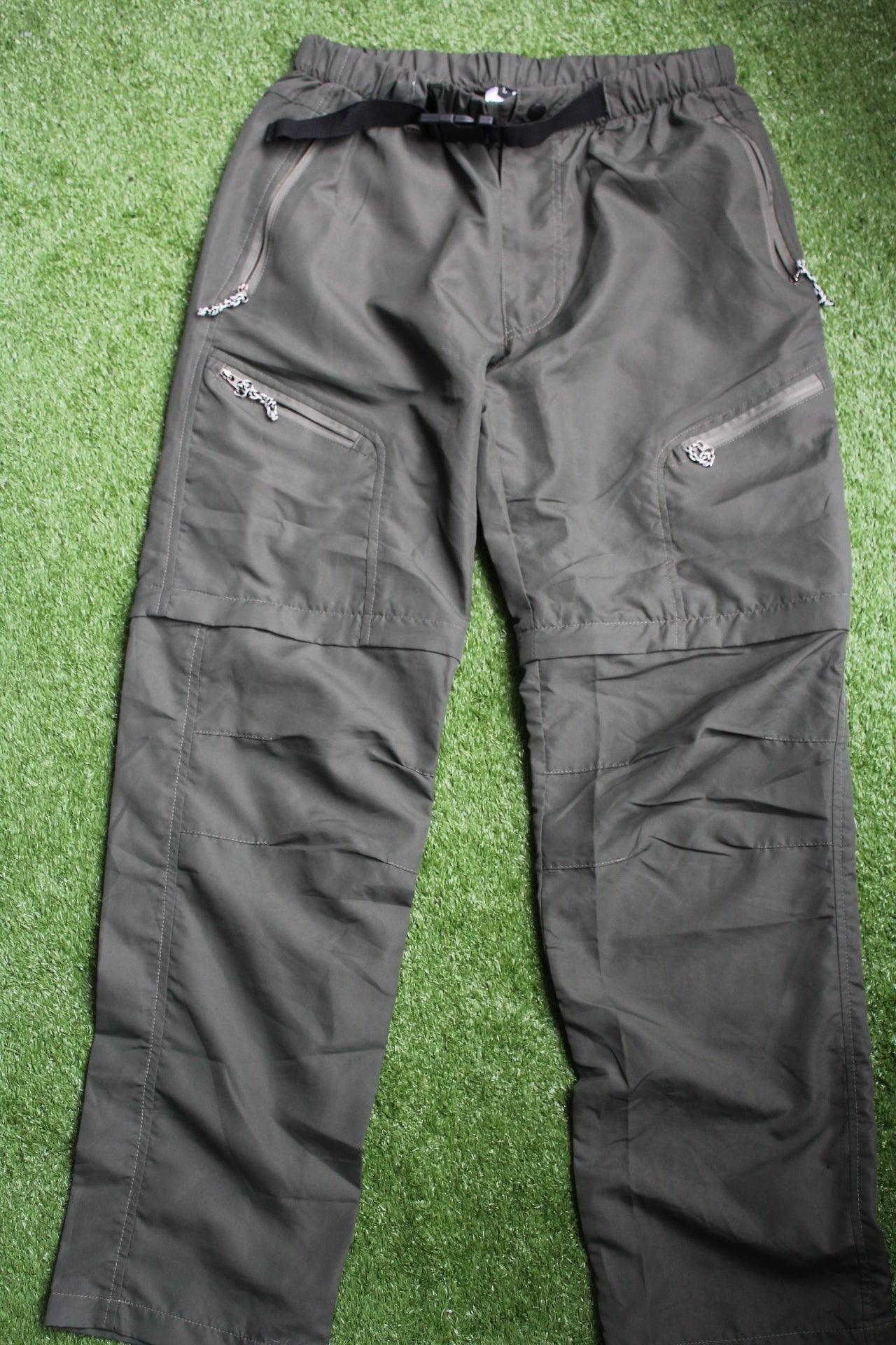 Olive green capri pants (Large)