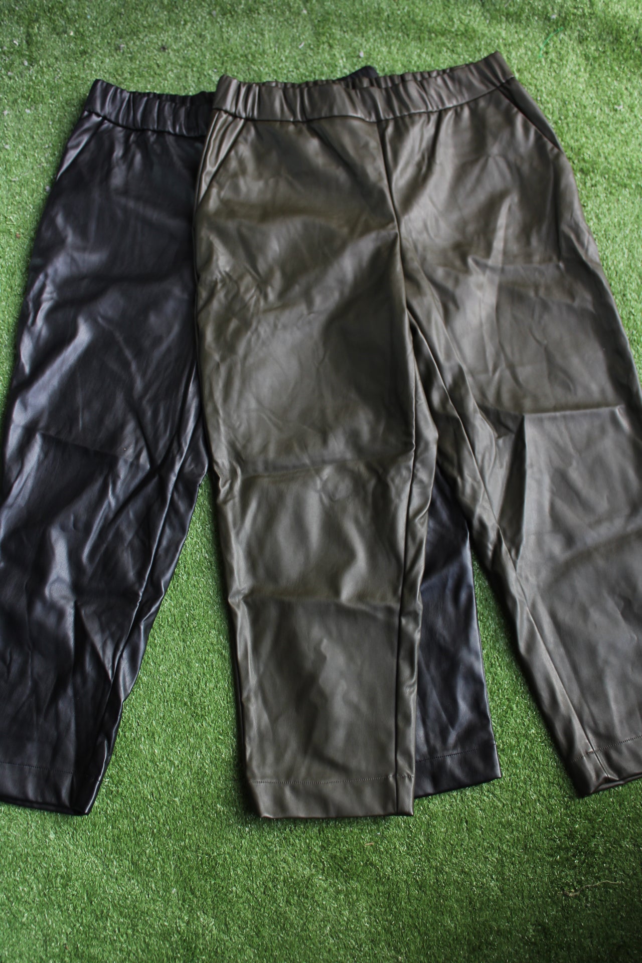 Green leather capri pants. A New Day. (Large)