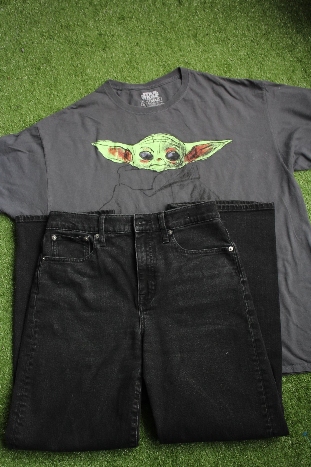 Yoda Graphic Tee (XL)