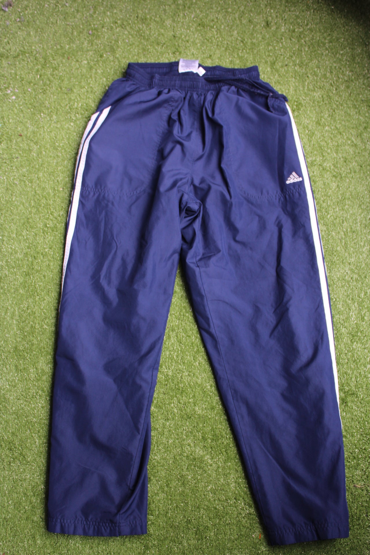 Adidas capri pants (Medium)