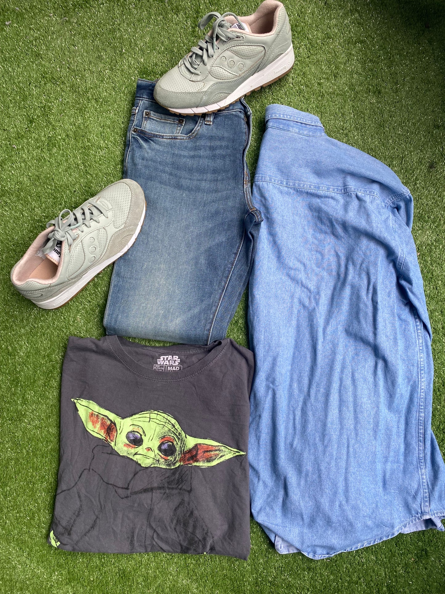 Yoda Graphic Tee (XL)